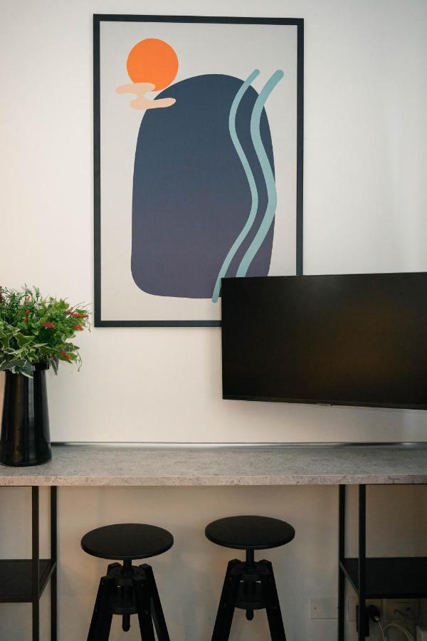 Black Marble - Design Apartment Бари Екстериор снимка